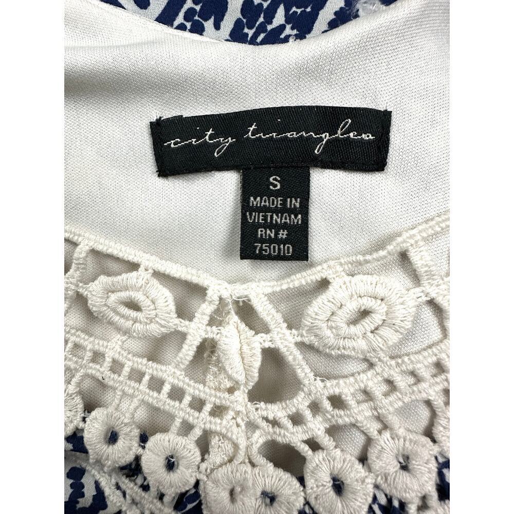 City Triangles Boho Romper Small Off Shoulder Blue Ivory Crochet Festival NWT - Picture 9 of 11